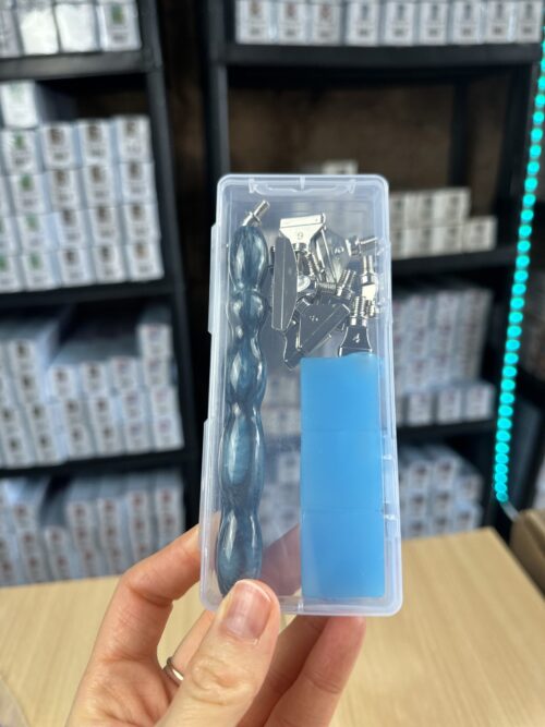 Ergo Stift "Blau Schwarz gestriffen" - 11 Metallaufsätze – Bild 3